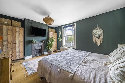 110 Albyn Road, London, SE8 4ED