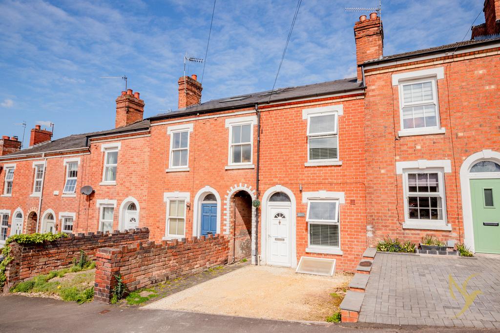 Worcester WR5 2 bed terraced house for sale £230,000