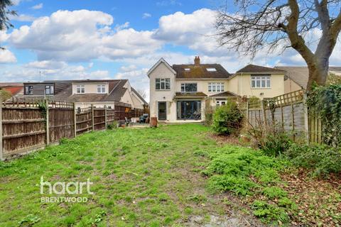 4 bedroom semi-detached house for sale, Goodwood Avenue, Brentwood