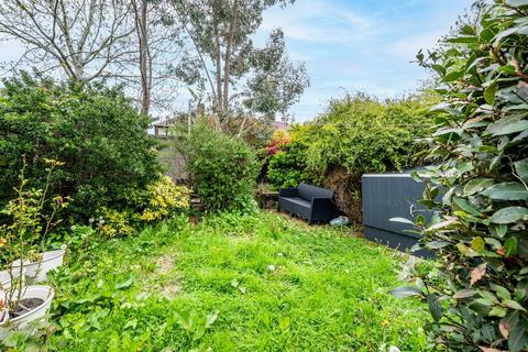8 Sedgebrook Road, London, SE3 8LP