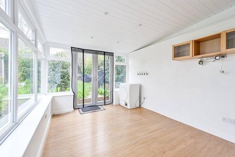 8 Sedgebrook Road, London, SE3 8LP