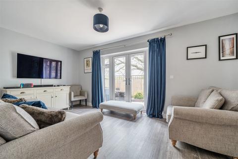 35 Bailey Road, Rowland's Castle, PO9 6BF