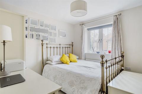 35 Bailey Road, Rowland's Castle, PO9 6BF