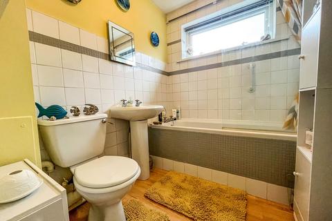 24 Claypath Road, Hetton Le Hole, Houghton Le Spring, DH5 0EL