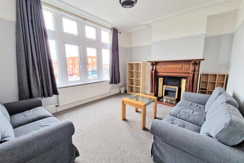 2 bedroom flat to rent, Street Lane, Leeds, West Yorkshire, UK, LS8