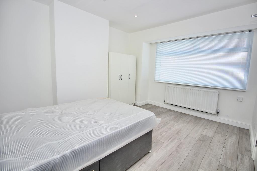 Rogers Road, Tooting, London, SW17 House share £820 pcm (£189 pw)