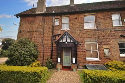 3 bedroom apartment for sale - Halstead Road, Earls Colne, Colchester, Essex, CO6