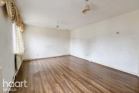 5 Concord Road, Enfield, EN3 4AS