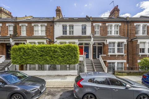 45a Lurline Gardens, London, SW11 4DD
