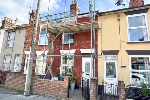3 bedroom terraced house to rent, Lowestoft, NR32