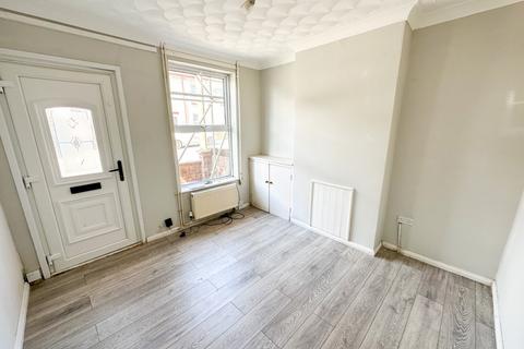 3 bedroom terraced house to rent, Lowestoft, NR32