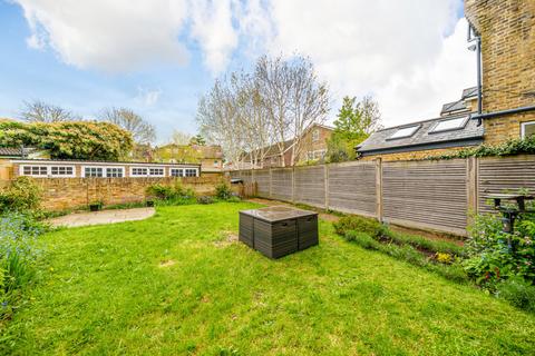 27b Cedars Road, Hampton Wick, Kingston Upon Thames, KT1 4BG