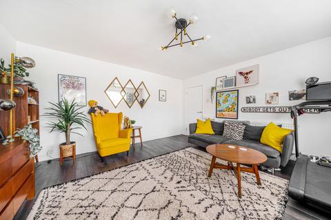 27b Cedars Road, Hampton Wick, Kingston Upon Thames, KT1 4BG