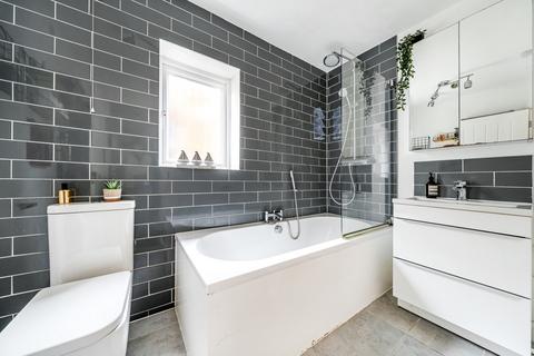 27b Cedars Road, Hampton Wick, Kingston Upon Thames, KT1 4BG