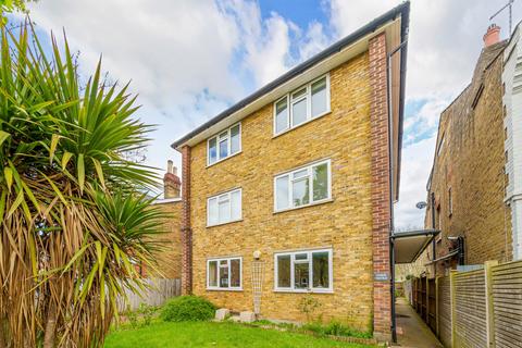 27b Cedars Road, Hampton Wick, Kingston Upon Thames, KT1 4BG