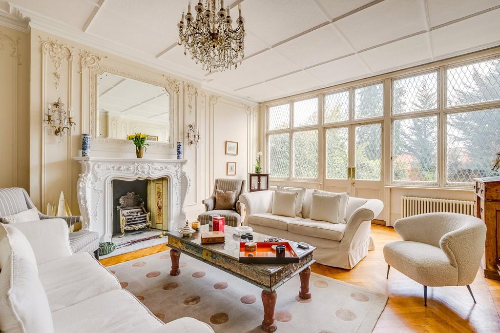 Crediton Hill, West Hampstead 6 bed semidetached house for sale £