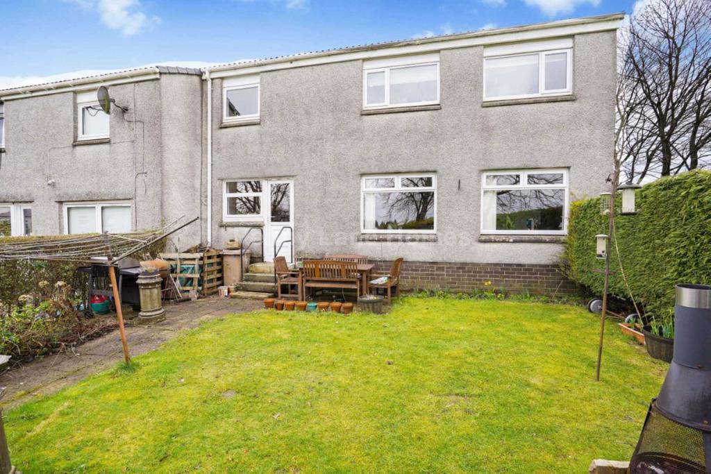Douglas Crescent, Erskine 4 bed end of terrace house £149,000