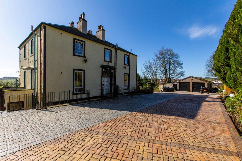 Navitie House, Ballingry, Lochgelly, KY5 8LR 8 bed detached house for