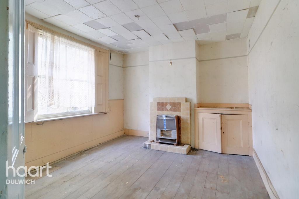 Frogley Road, East Dulwich, London SE22 2 bed terraced house £700,000