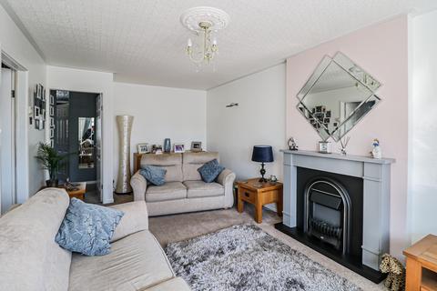 2 bedroom bungalow to rent, Heron Crescent, Crewe, CW1