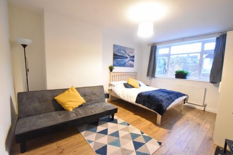 23 Deep Denes, Luton, LU2 7SU