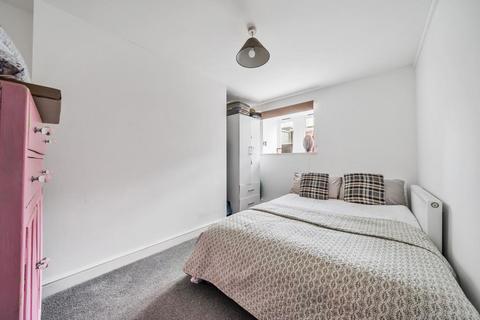 2 bedroom maisonette for sale, Chipping Norton,  Oxfordshire,  OX7