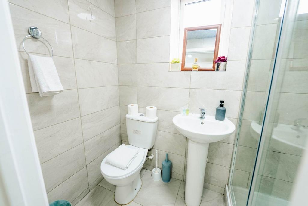 Apartment in Cardiff - View 4
