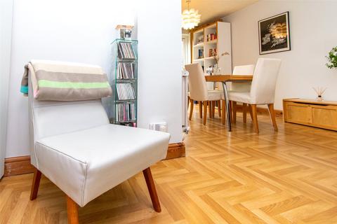 4 bedroom end of terrace house for sale - Holdbrook, Hitchin, Hertfordshire, SG4