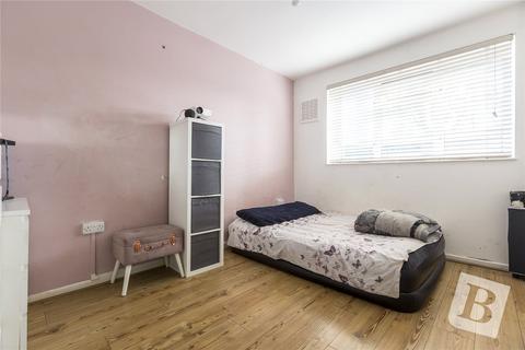3 bedroom apartment for sale - Henderson House, Kershaw Road, Dagenham, RM10