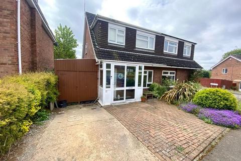 8 Beaumont Drive, Northampton, NN3 8PE