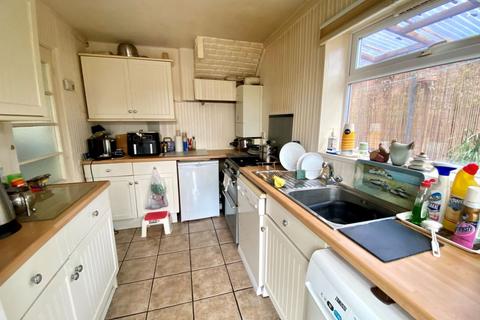 8 Beaumont Drive, Northampton, NN3 8PE