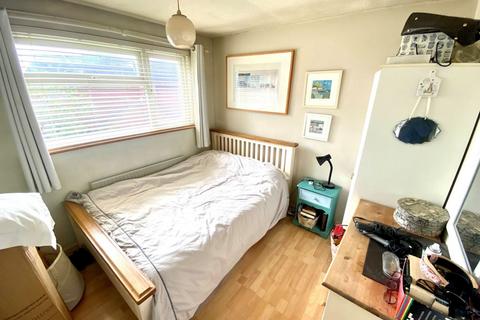 8 Beaumont Drive, Northampton, NN3 8PE