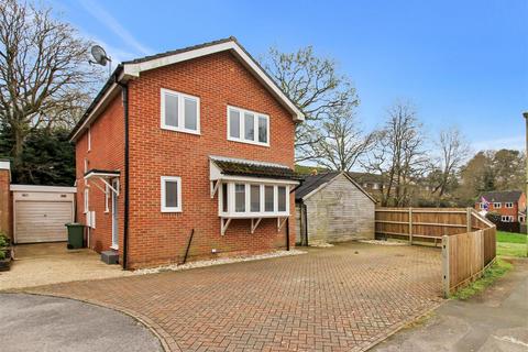 16 Cornwall Road, Whitehill, Bordon, GU35 9PP