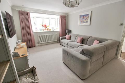 16 Cornwall Road, Whitehill, Bordon, GU35 9PP