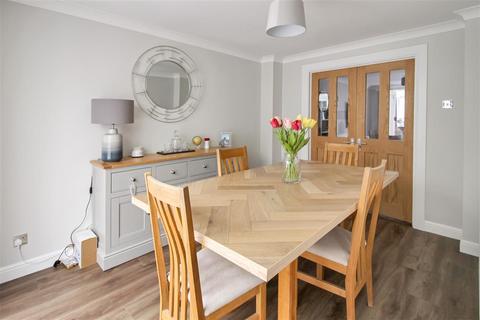 16 Cornwall Road, Whitehill, Bordon, GU35 9PP