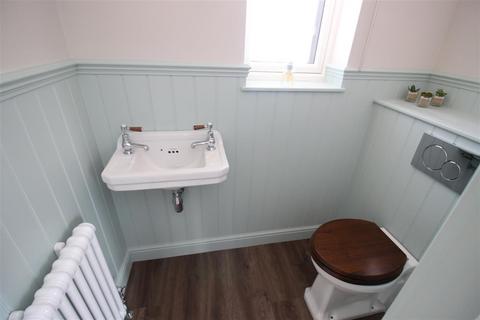 16 Cornwall Road, Whitehill, Bordon, GU35 9PP