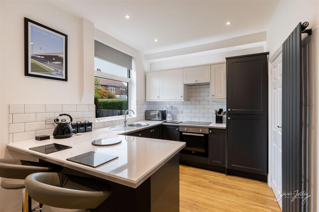 Chapel Street, Hazel Grove, Stockport SK7 4HW 2 bed terraced house for sale £220,000
