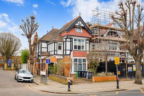 Flat C, 25 Park Avenue, London, NW2 5AN