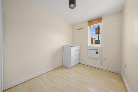 68 Windmill Drive, London, NW2 1US
