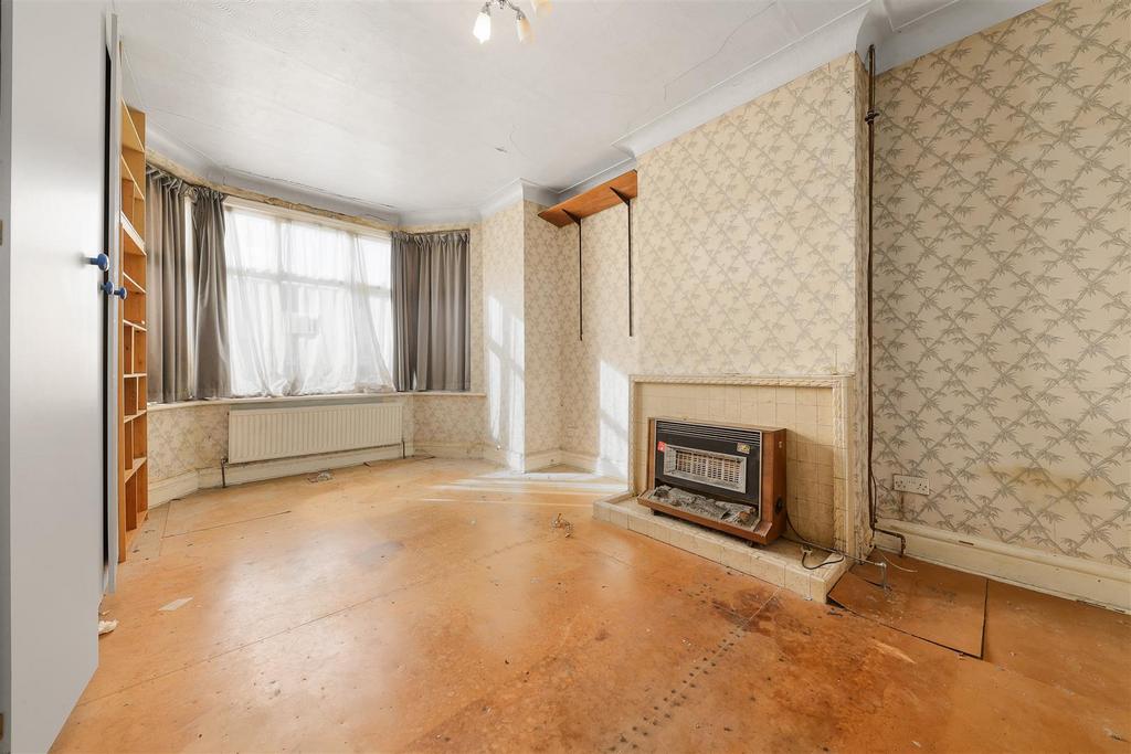 Dersingham Road, London NW2 3 bed end of terrace house £700,000