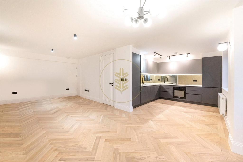 Shakespeare Road, Mill Hill, London, NW7 3 bed duplex £2,999 pcm (£