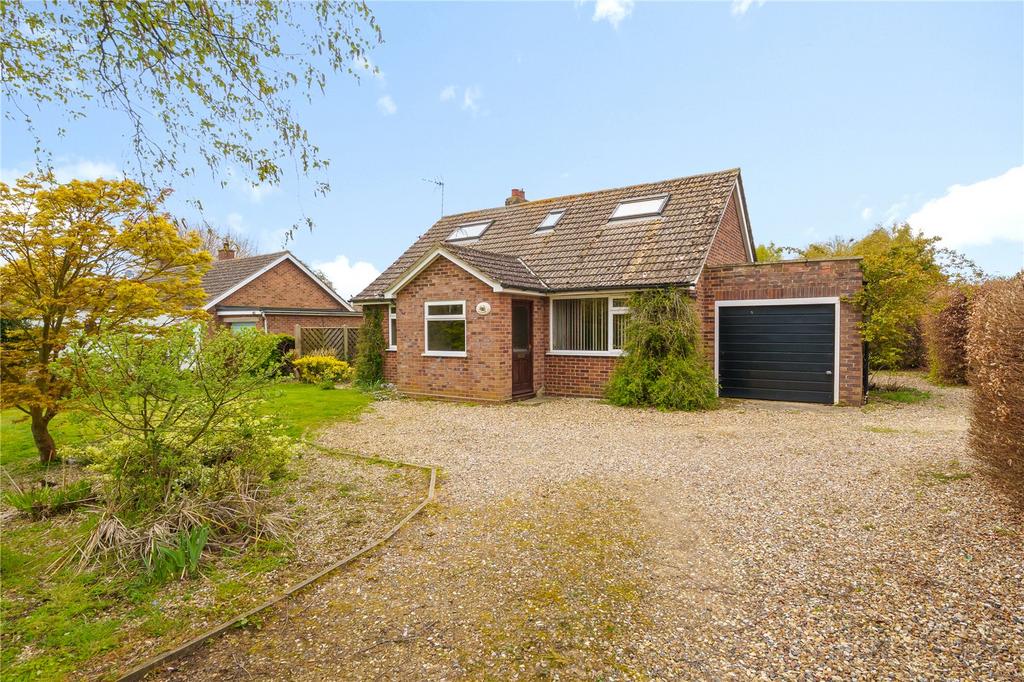 Rags Lane, Woolpit, Bury St. Edmunds, Suffolk, IP30 3 bed bungalow for ...