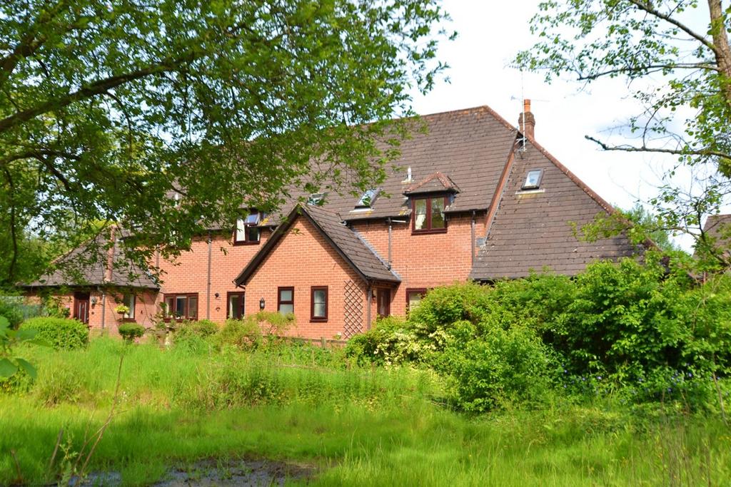 Fordingbridge 3 bed end of terrace house for sale £375,000