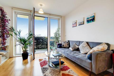 Flat 603, Sculpture House, 4 Killick Way, London, E1 3FE