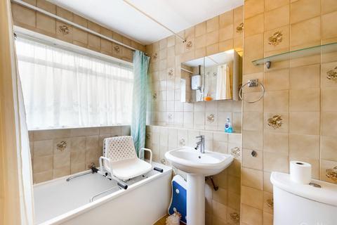 140 Markfield, Croydon, CR0 9HQ