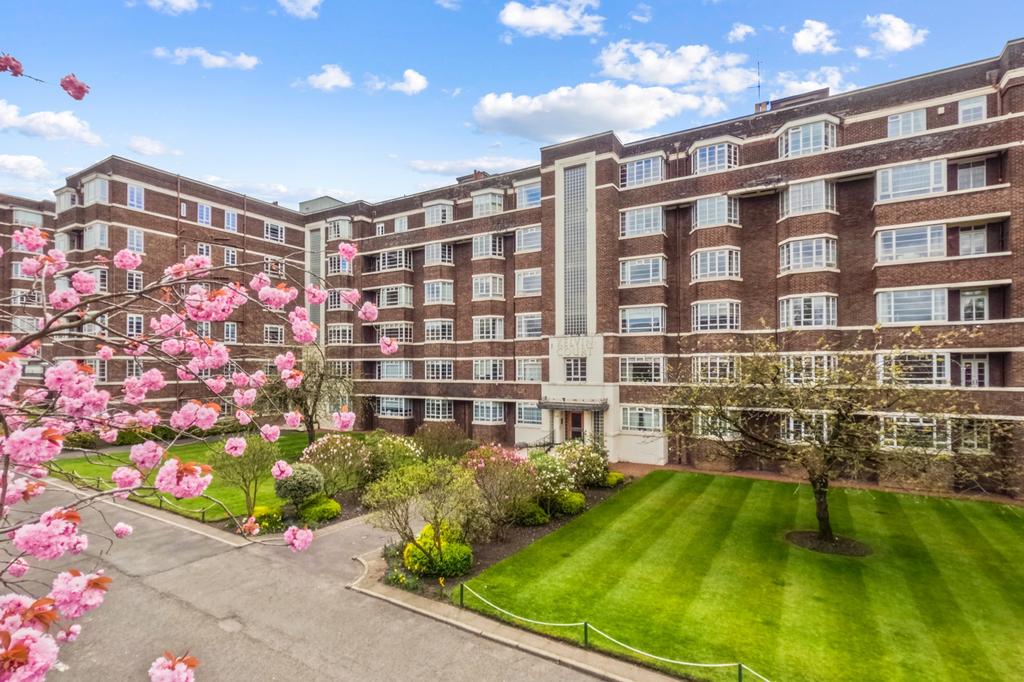 Kelvin Court, Anniesland, Glasgow, Glasgow, G12 0AQ 2 bed apartment for