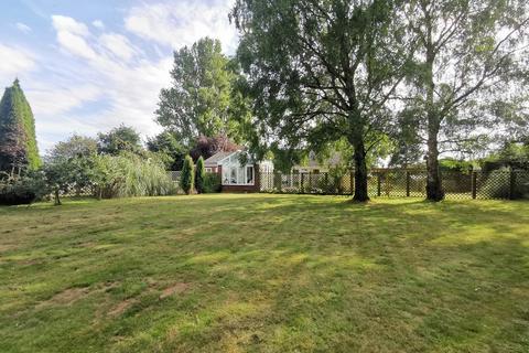 4 bedroom detached bungalow for sale, Hall Road, Ilketshall St. Andrew, Beccles