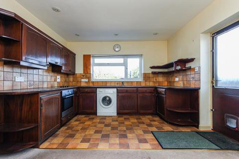 27 Glovers Field, Shipham, Winscombe, BS25 1ST