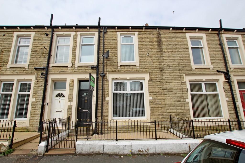 Park Road, Accrington 3 bed terraced house £725 pcm (£167 pw)
