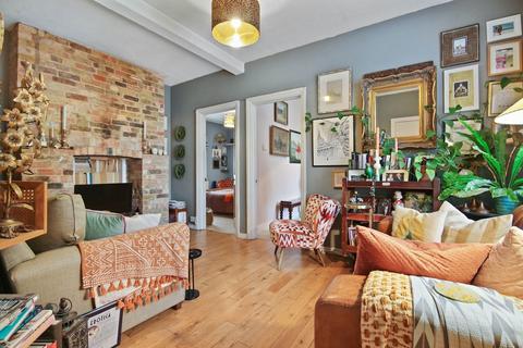2 bedroom apartment to rent, Willow House, Bermondsey